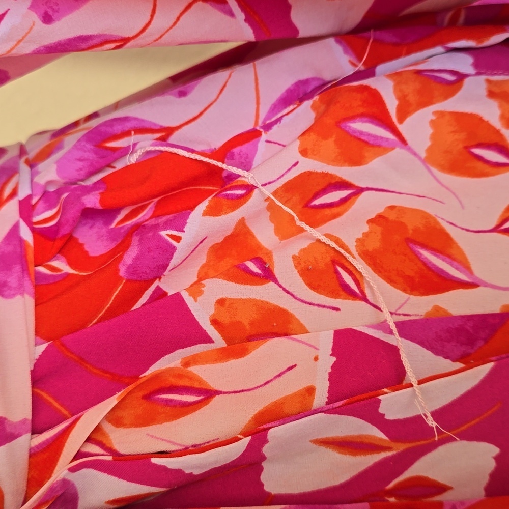 Natori Floral Print Mini Robe - Picture 6 of 10